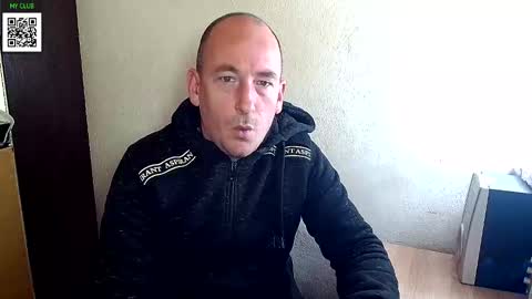 Snapshot of johanbarker chatting on 10-21-25, 10:27 Johan online show from 10-21-25, 10:27