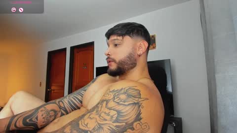 Snapshot of johatsu chatting on 12-08-24, 02:28 King - online show from 12-08-24, 02:28