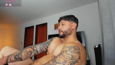 Snapshot of johatsu chatting on 12-10-24, 02:05 King - online show from 12-10-24, 02:05