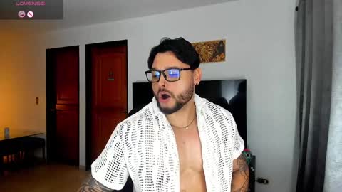 Snapshot of johatsu chatting on 12-30-24, 03:14 King - online show from 12-30-24, 03:14