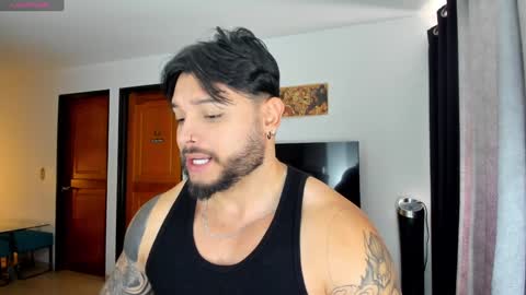 Snapshot of johatsu chatting on 01-16-25, 01:25 King - online show from 01-16-25, 01:25