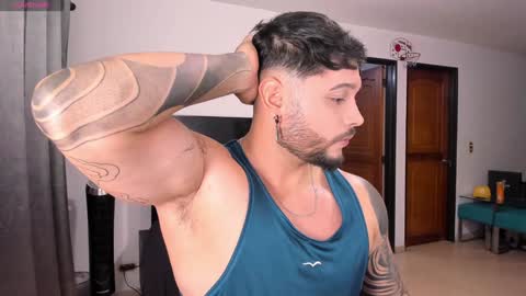 Snapshot of johatsu chatting on 02-02-25, 11:21 King - online show from 02-02-25, 11:21