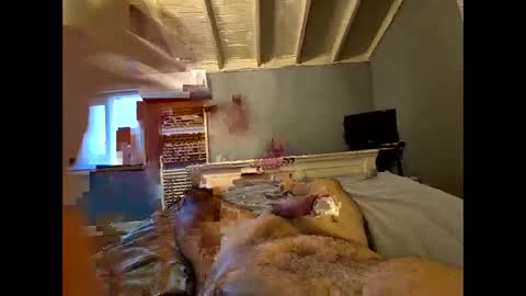 john281985 online show from 01-04-25, 10:49