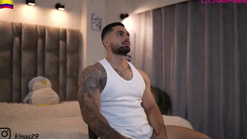 Snapshot of john_king29 chatting on 11-10-25, 11:04 john online show from 11-10-25, 11:04