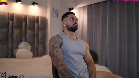 Snapshot of john_king29 chatting on 11-19-25, 11:27 john online show from 11-19-25, 11:27