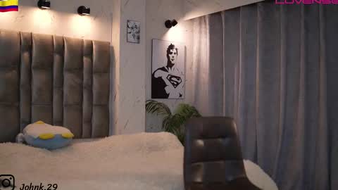 Snapshot of john_king29 chatting on 11-22-25, 01:10 john online show from 11-22-25, 01:10