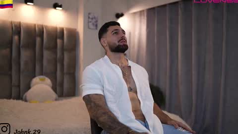 Snapshot of john_king29 chatting on 12-04-25, 11:35 john online show from 12-04-25, 11:35