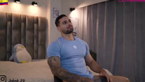 Snapshot of john_king29 chatting on 12-15-25, 11:09 john online show from 12-15-25, 11:09