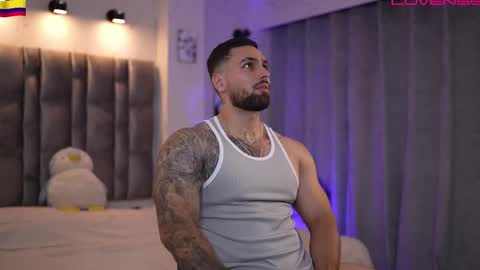 Snapshot of john_king29 chatting on 01-17-26, 11:37 john online show from 01-17-26, 11:37