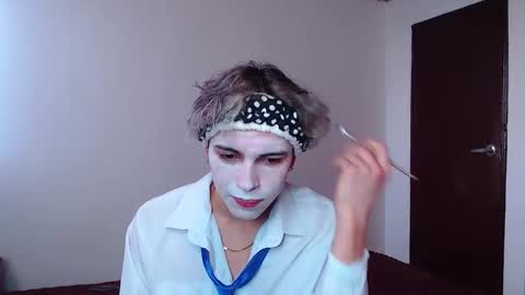 John Vichenso online show from 10-31-25, 09:49