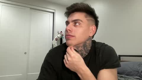 Snapshot of johnafterdark chatting on 12-08-24, 02:18 JAXX online show from 12-08-24, 02:18