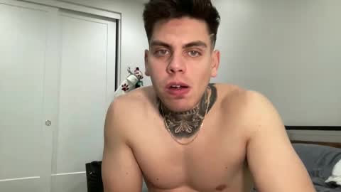 Snapshot of johnafterdark chatting on 12-08-24, 08:15 JAXX online show from 12-08-24, 08:15