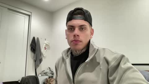 Snapshot of johnafterdark chatting on 01-02-25, 06:23 JAXX online show from 01-02-25, 06:23