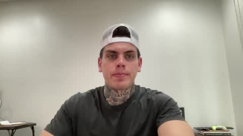 Snapshot of johnafterdark chatting on 01-28-25, 04:19 JAXX online show from 01-28-25, 04:19