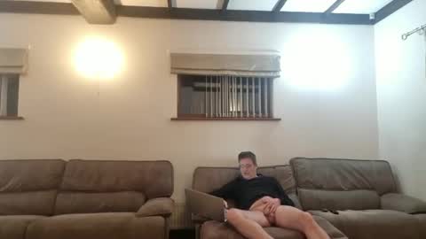 johnathan_stuart33 online show from 03-23-26, 11:31