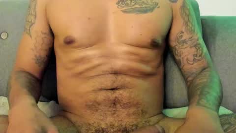 Snapshot of johncarrie chatting on 01-09-25, 02:11 John carrie Independent Help me reach my goal 100 likes and 10000 followers online show from 01-09-25, 02:11