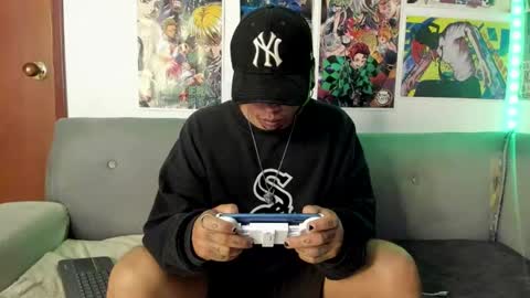 Snapshot of johncarrie chatting on 01-29-25, 10:05 John carrie Independent Help me reach my goal 100 likes and 10000 followers online show from 01-29-25, 10:05
