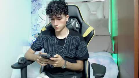 johnny_cagee online show from 10-26-25, 03:56