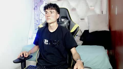 johnny_cagee online show from 01-06-26, 04:05