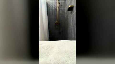 Snapshot of johnnyblueskies chatting on 02-06-26, 08:45 Johnny Blue Eyes online show from 02-06-26, 08:45