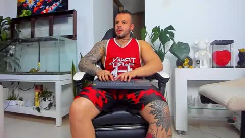 JOHNNY online show from 11-02-25, 11:40