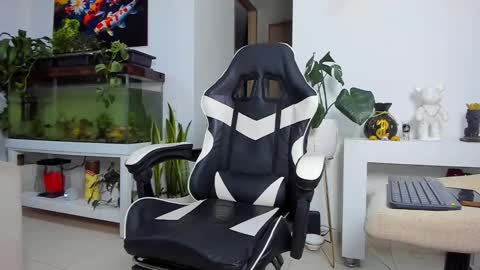 JOHNNY online show from 11-19-25, 12:21