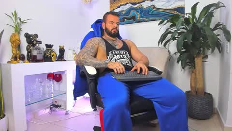 JOHNNY online show from 02-10-26, 01:10