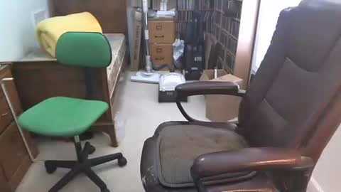 johnnys110153 online show from 11-17-25, 03:07