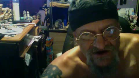 Snapshot of johnnyshung1 chatting on 09-21-25, 12:40 johnnyshung1 online show from 09-21-25, 12:40