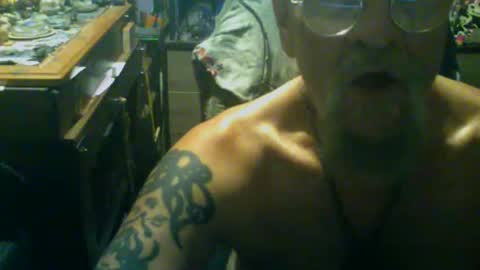 Snapshot of johnnyshung1 chatting on 10-16-25, 07:53 johnnyshung1 online show from 10-16-25, 07:53