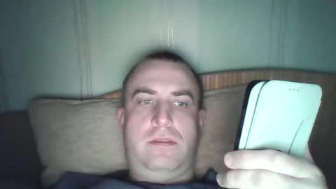 Snapshot of johnoreon chatting on 01-01-25, 08:35 johnoreon online show from 01-01-25, 08:35
