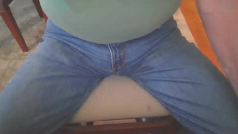 Snapshot of johnxxx549 chatting on 10-01-25, 01:28 johnxxx549 online show from 10-01-25, 01:28