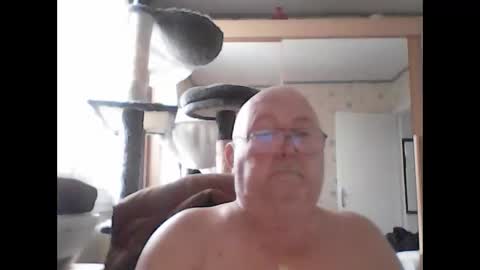 jojo60000529566 online show from 10-15-25, 07:52