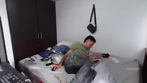 jokerbrad_1 online show from 10-19-25, 06:52