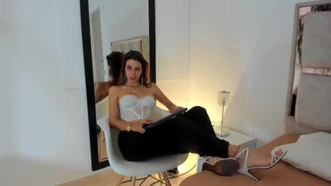 jolie_lov online show from 03-01-25, 01:29