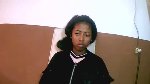 Snapshot of joliekah27 chatting on 02-11-25, 05:05 joliekah27 online show from 02-11-25, 05:05