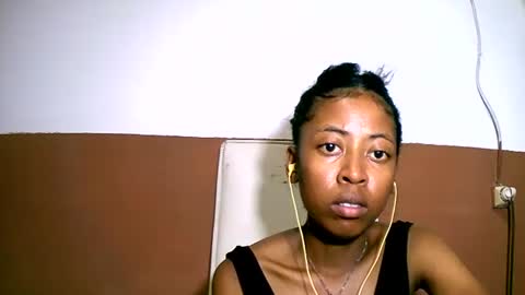 Snapshot of joliekah27 chatting on 02-12-25, 01:09 joliekah27 online show from 02-12-25, 01:09