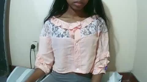 joliekah27 online show from 12-21-25, 06:59