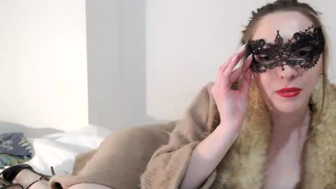 Snapshot of jolieroseeparis chatting on 01-04-25, 09:09 Rose online show from 01-04-25, 09:09