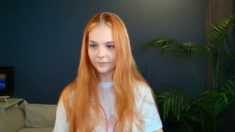 Snapshot of jolly_bean chatting on 01-16-25, 12:31 Polly online show from 01-16-25, 12:31