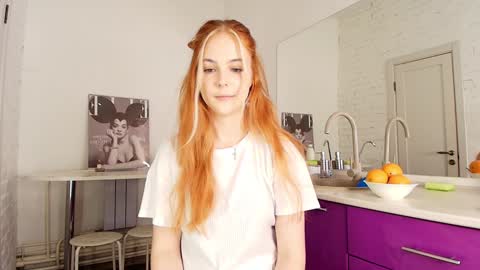 Snapshot of jolly_bean chatting on 01-21-25, 05:05 Polly online show from 01-21-25, 05:05