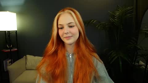 Snapshot of jolly_bean chatting on 03-08-25, 02:34 Polly online show from 03-08-25, 02:34
