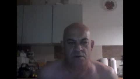 Snapshot of jolmasz30 chatting on 09-25-25, 04:32 jolmasz30 online show from 09-25-25, 04:32