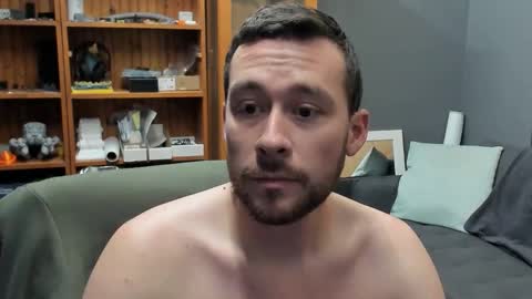 Snapshot of jonadams805 chatting on 12-16-25, 05:45 jonadams805 online show from 12-16-25, 05:45