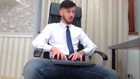 JonahShaw online show from 11-23-25, 05:18