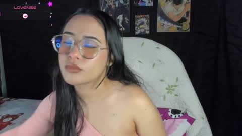 Snapshot of jonathanrwick chatting on 12-03-24, 04:03 Janna online show from 12-03-24, 04:03