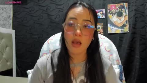 Snapshot of jonathanrwick chatting on 12-14-24, 04:56 Janna online show from 12-14-24, 04:56