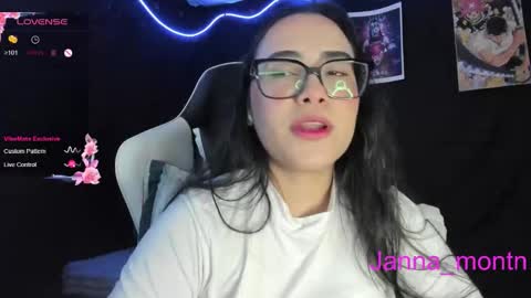 Snapshot of jonathanrwick chatting on 10-28-25, 05:55 Janna online show from 10-28-25, 05:55