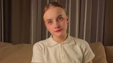 Snapshot of jonnienita chatting on 02-28-26, 11:22 Alice online show from 02-28-26, 11:22