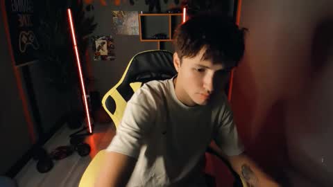 Snapshot of jonny_dark chatting on 09-11-25, 10:15 Jonny online show from 09-11-25, 10:15